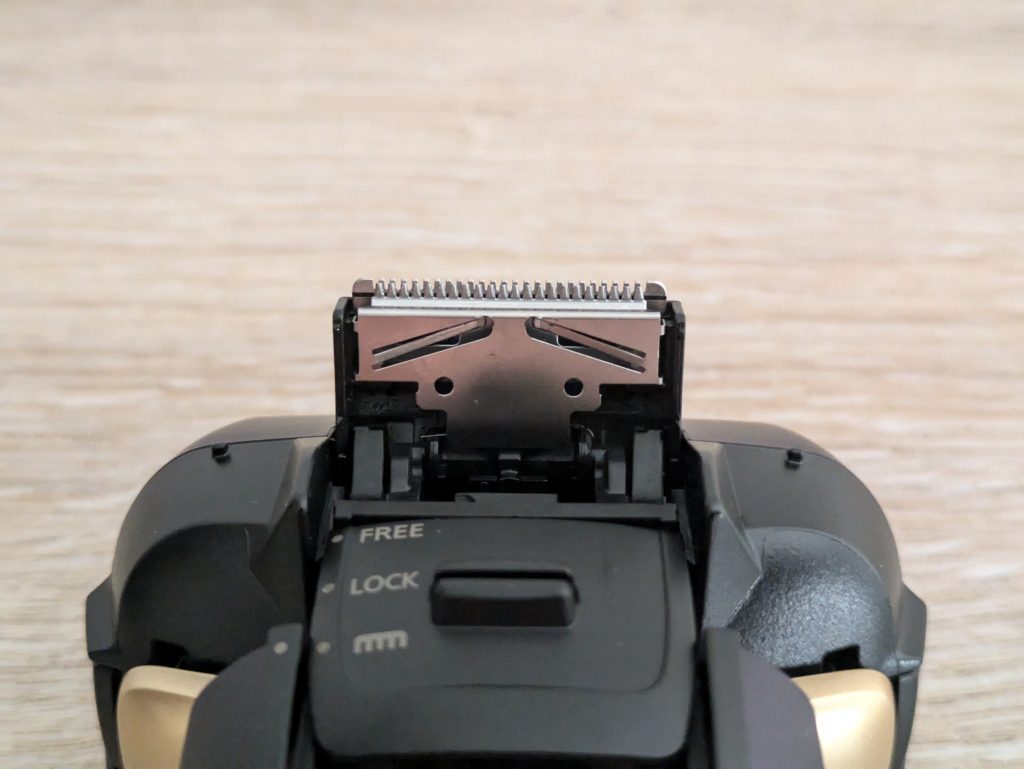 Trimmer des Panasonic ES-LV67A803 Rasierers