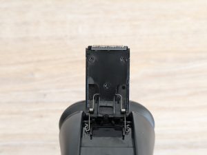 Trimmer des Remington R6 Aqua Rasierers