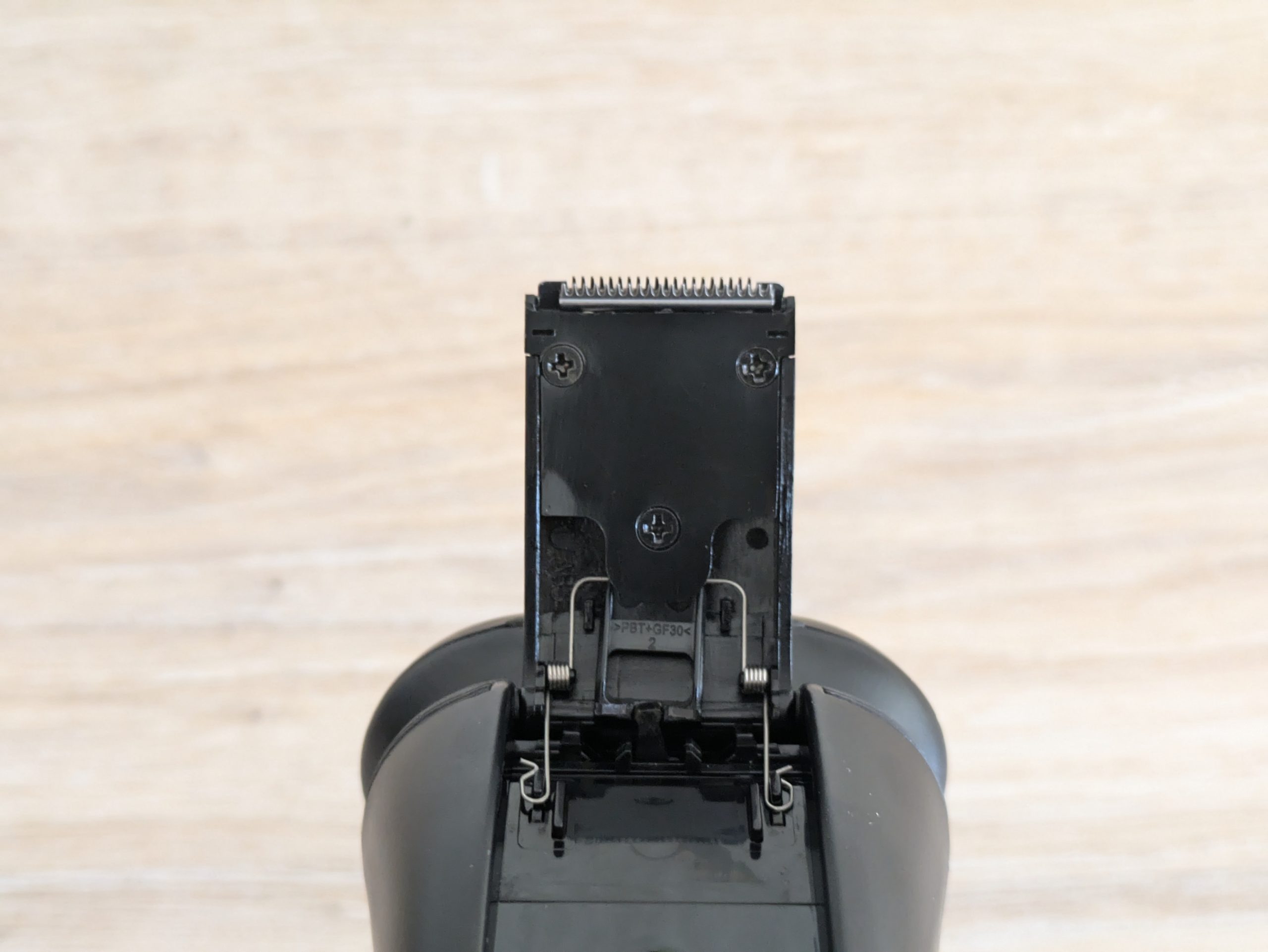 Trimmer des Remington R6 Aqua Rasierers