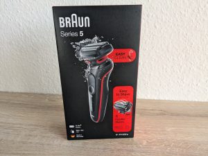 Verpackung des Braun Series 5 51-R1000s Rasierers von vorne