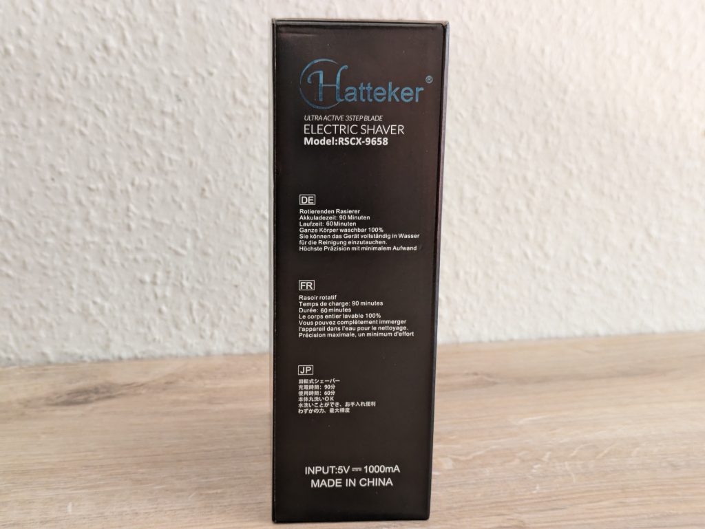 Verpackung des Hatteker ‎RSCW 9658 Rasierers von rechts