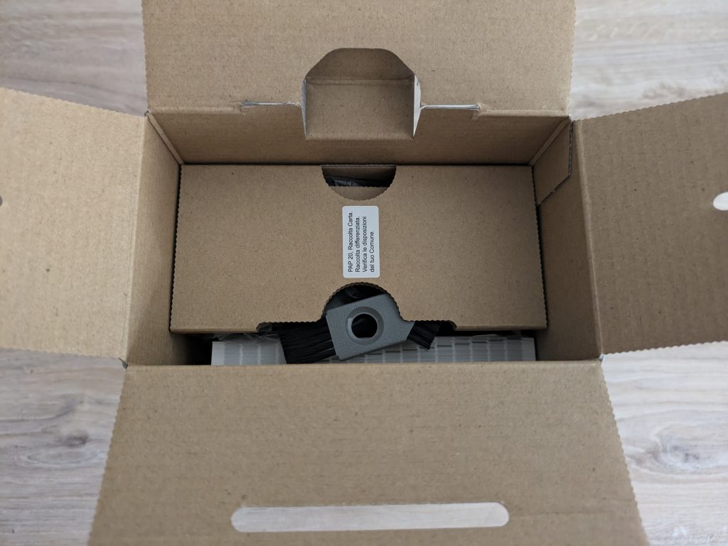 Verpackung des Panasonic ES-LV67A803 Rasierers geöffnet