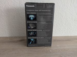 Verpackung des Panasonic ES-LV67A803 Rasierers von hinten