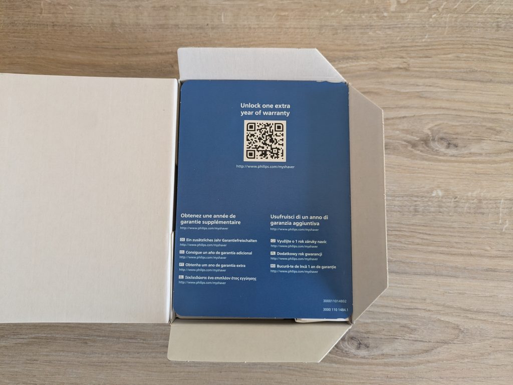 Verpackung des Philips Shaver Series 3000 Modell S314500 Rasierers geöffnet