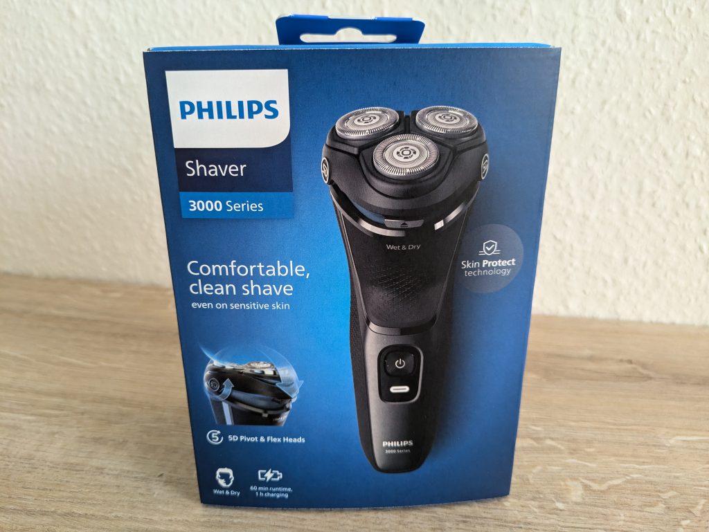 Verpackung des Philips Shaver Series 3000 Modell S314500 Rasierers von vorne