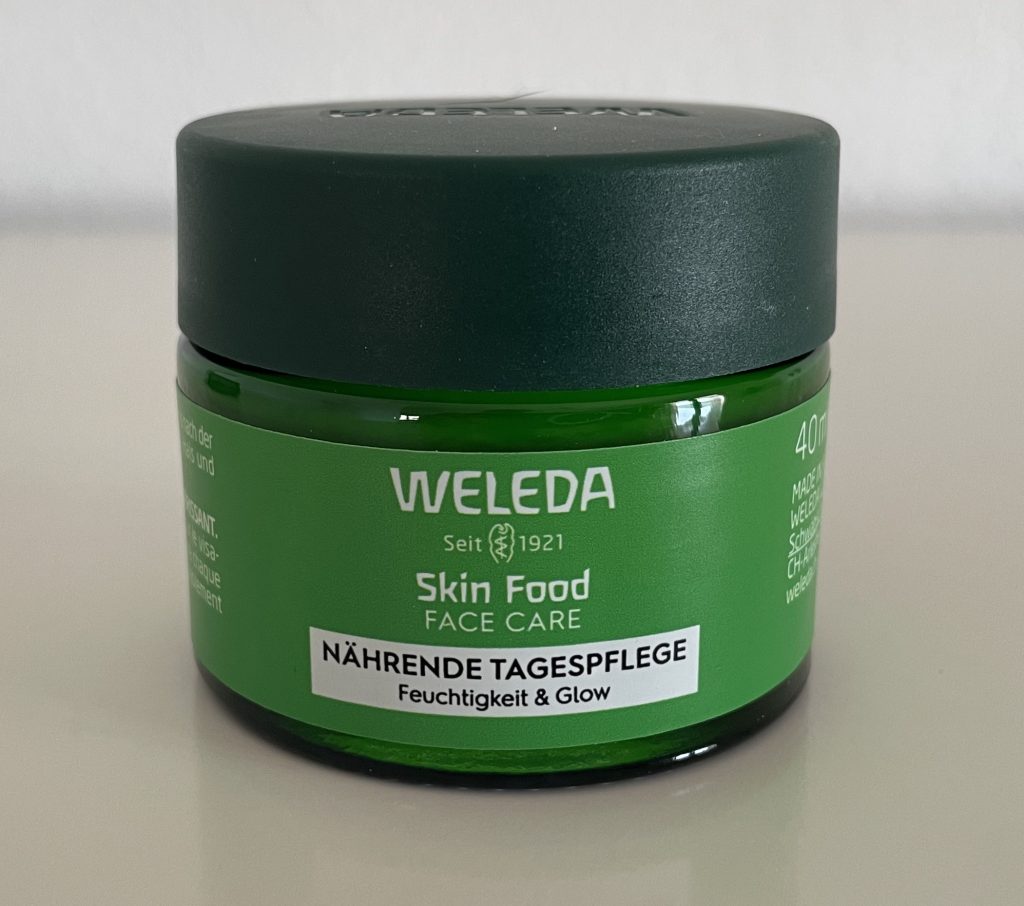 WELEDA Skin Food Feuchtigkeit & Glow Gesichtscreme Cremetiegel von vorne
