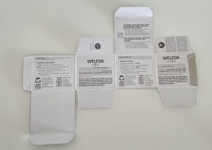 WELEDA Skin Food Feuchtigkeit & Glow Gesichtscreme Verbraucherhinweise in der Verpackung