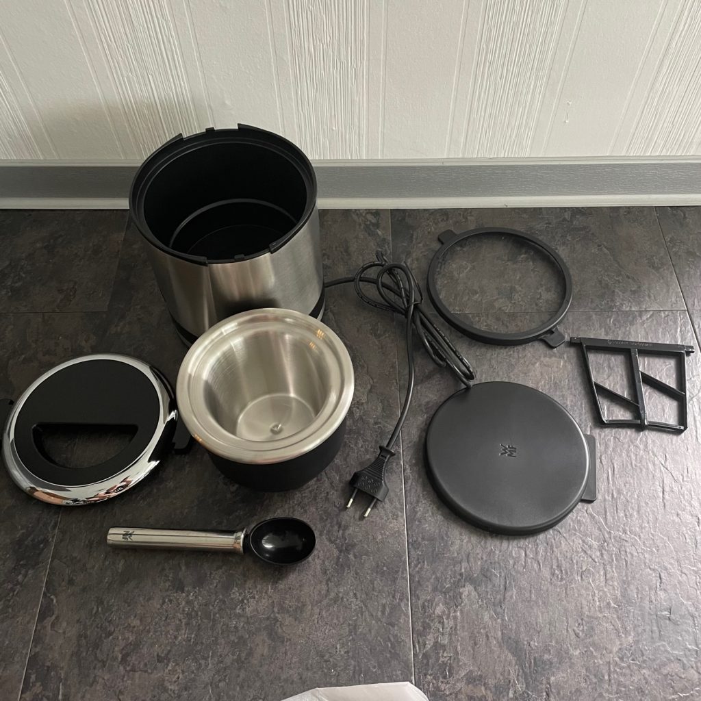 WMF Küchenminis 3in1 Eismaschine Lieferumfang