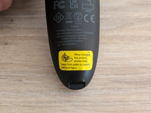 Warnhinweise des SweetLF SWS7105 Rasierers