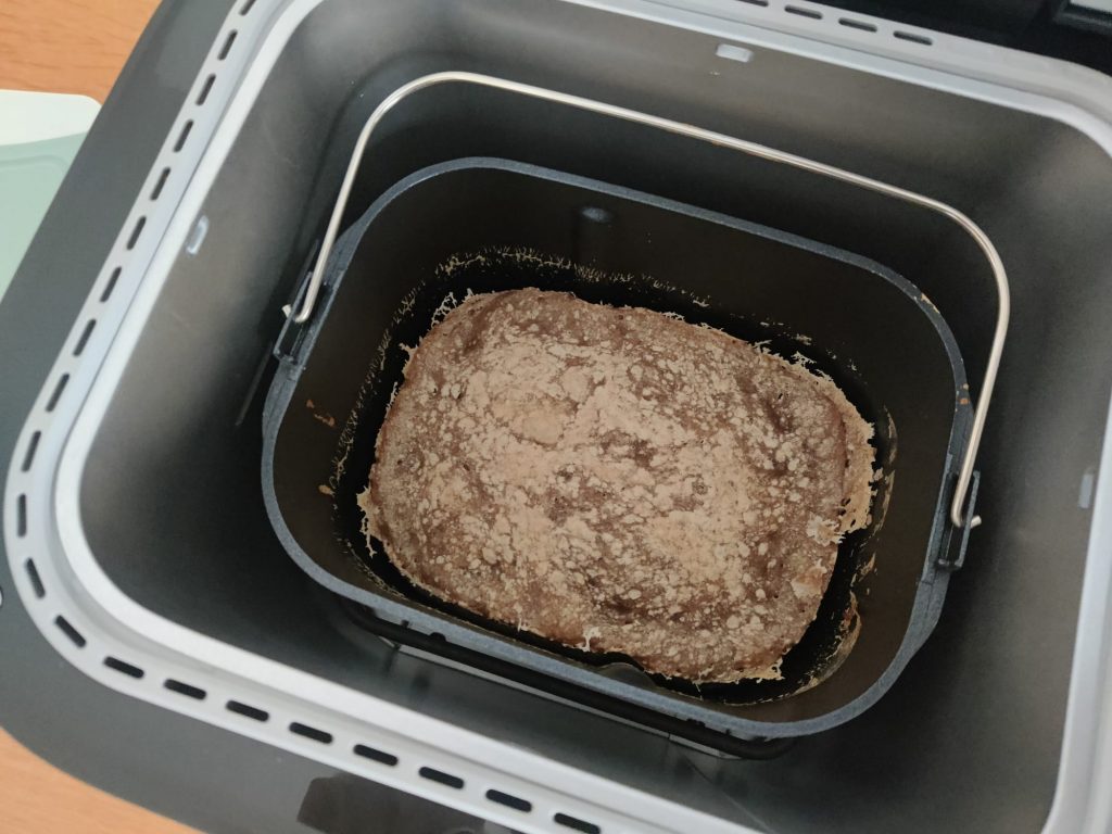 Panasonic SD-R2530K Brotbackautomat fertiges Brot in Backautomat