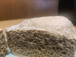 Arebos 4260627427741 Brotbackautomat fertiges Brot mit Kruste