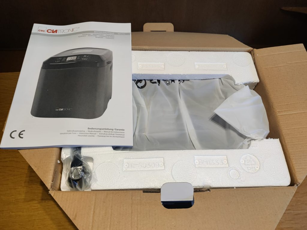 Clatronic BBA 3774 Brotbackautomat Innenverpackung