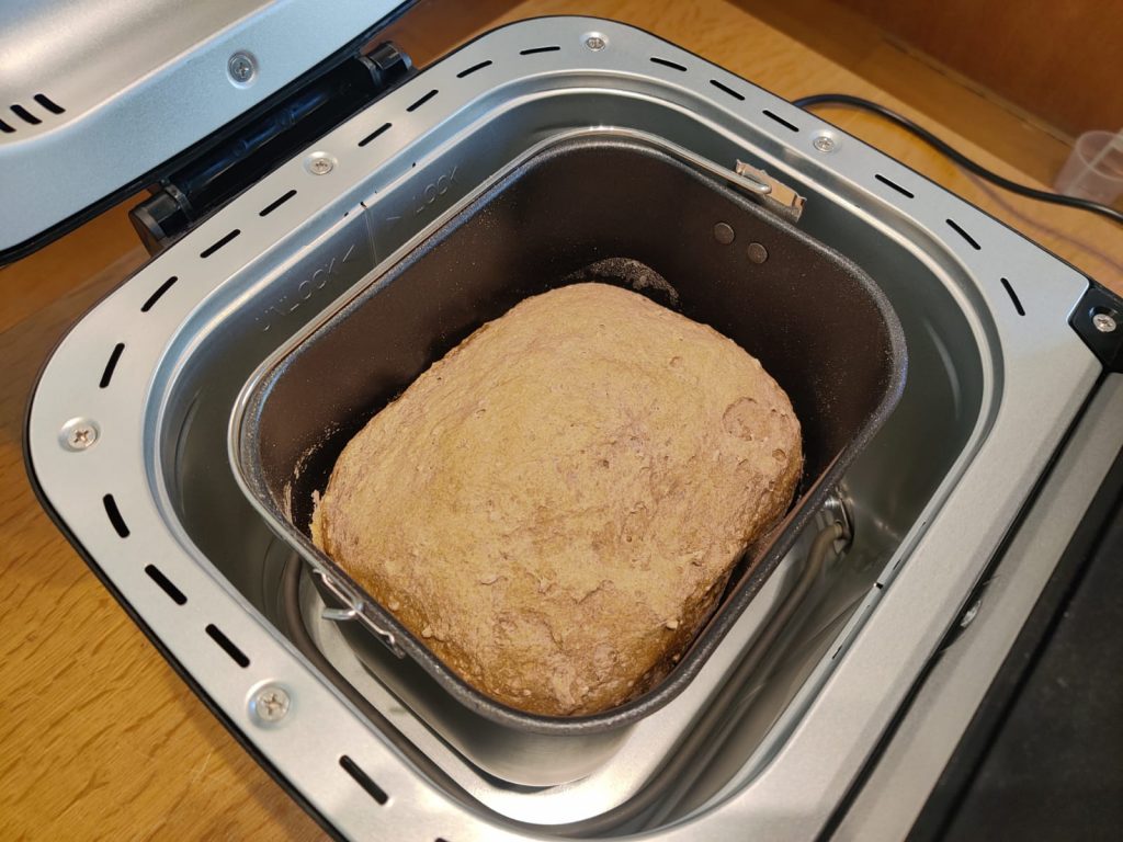 Clatronic BBA 3774 Brotbackautomat fertiges Brot in Automat