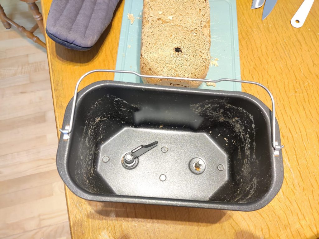 TZS First Austria FA-5152-3 Brotbackautomat Backform nach dem Backen