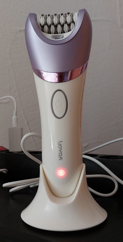 VOYOR BM300 Epilierer beim Ladevorgang von vorne