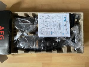 AEG QX6-1-45AN Akku Staubsauger in der Verpackung