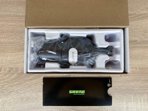 Shure MV7X Mikrofon in der Verpackung