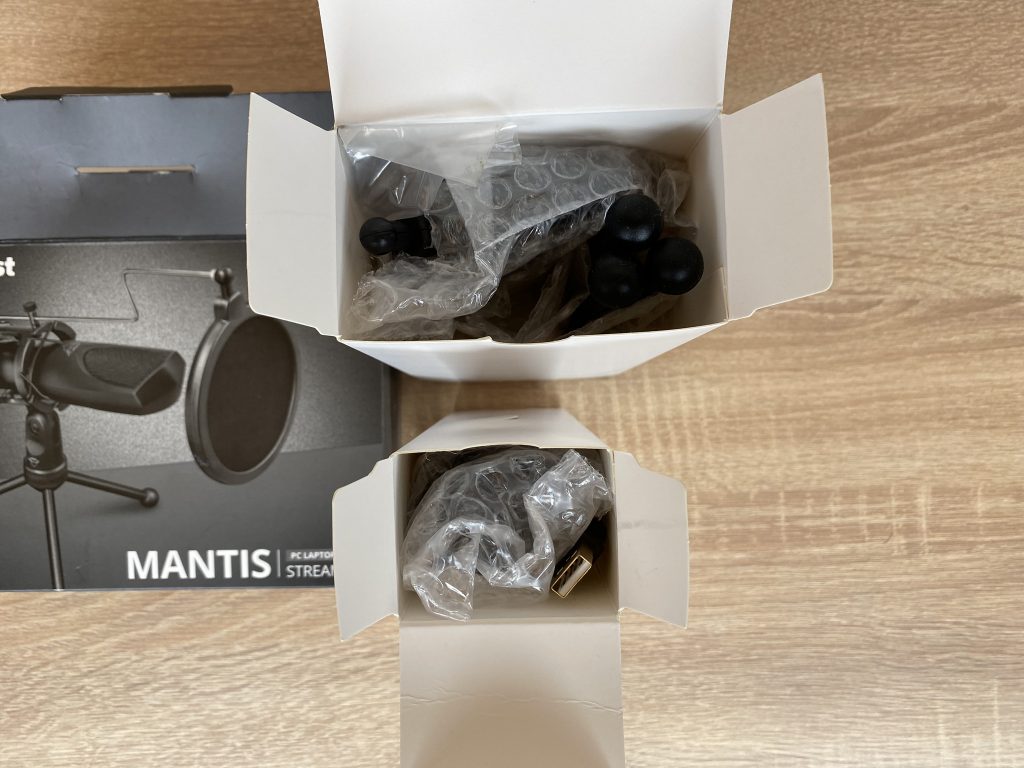 Trust GXT 232 Mantis Mikrofon in der Verpackung