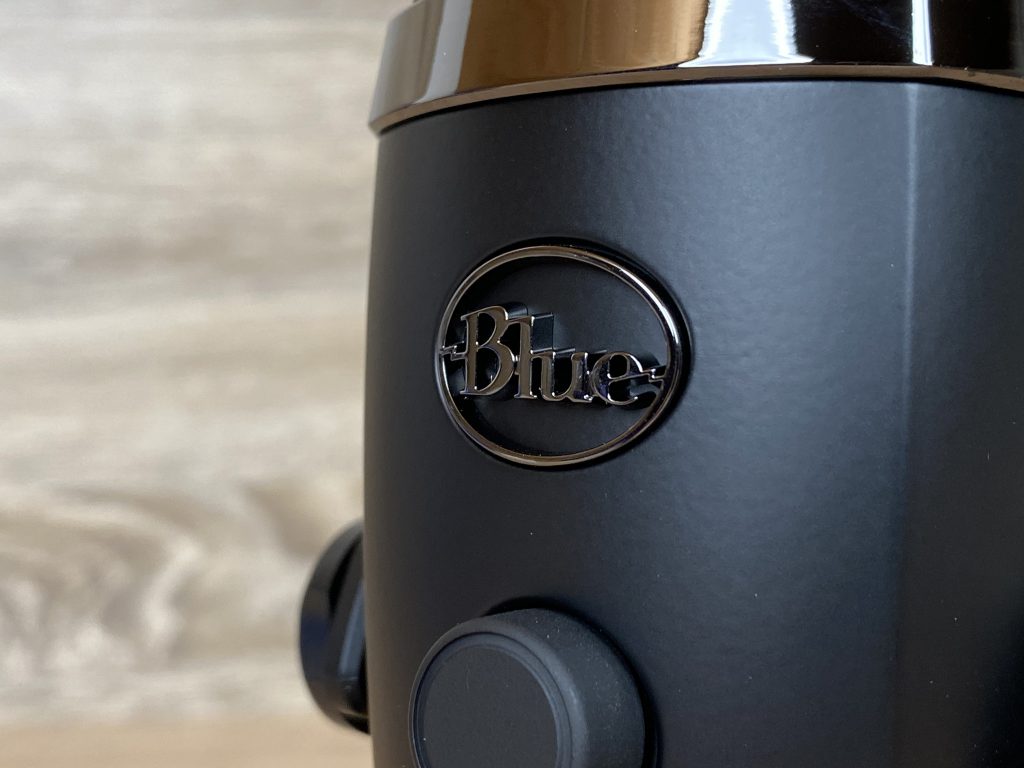 Logitech G Blue Yeti Nano Mikrofon Detail Schriftzug