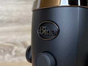 Logitech G Blue Yeti Nano Mikrofon Detail Schriftzug