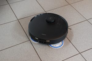 Ecovacs Deebot T30S Combo Complete Saug-Wisch-Roboter in Aktion