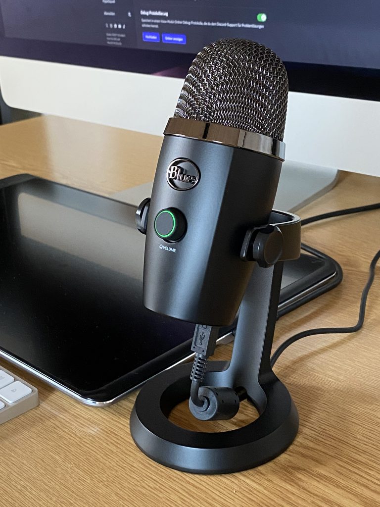 Logitech G Blue Yeti Nano Mikrofon im Einsatz
