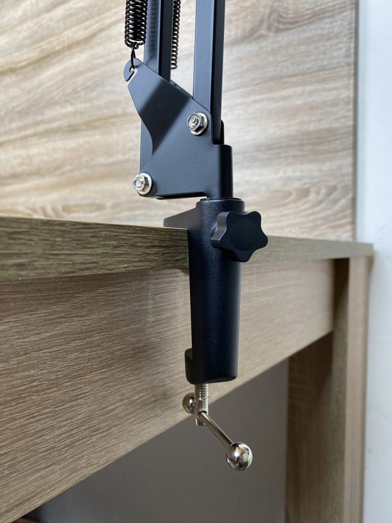 Maono AU-PM422 Mikrofon Detail Tischklemme