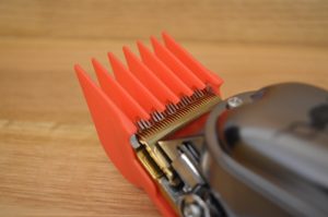 Hatteker RFC-696 Bartschneider mit Trimmaufsatz und Hebel unten