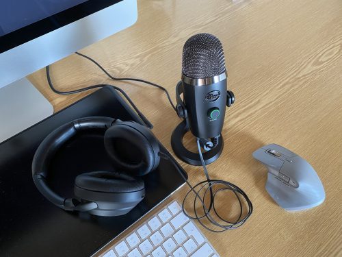 Logitech G Blue Yeti Nano Mikrofon angeschlossene Kopfhörer 2