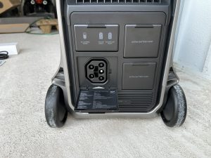 17-EcoFlow-DELTA-Pro-3-weitere-anschluesse