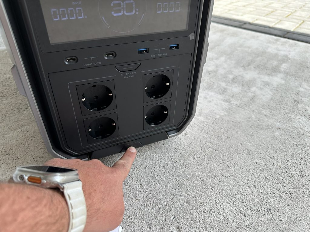 21-EcoFlow-DELTA-Pro-3-transporthebel-zum-ausfahren