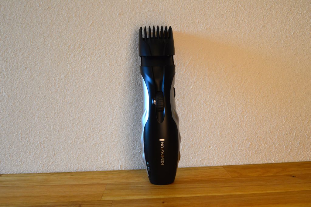 Remington MB320C Bartschneider Frontansicht stehend