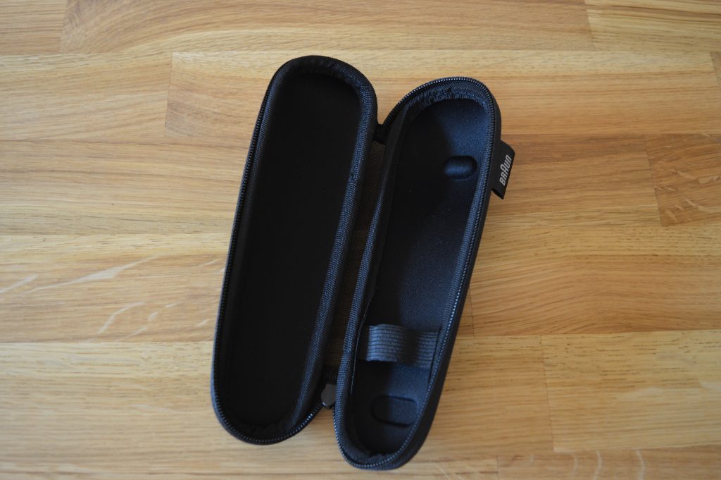 Braun BT9420 Bartschneider Hardcase offen
