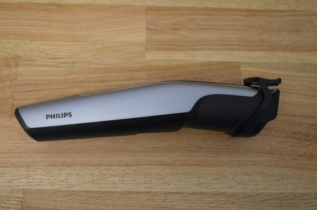 Philips BT5502-15 Bartschneider Ansicht Rechts