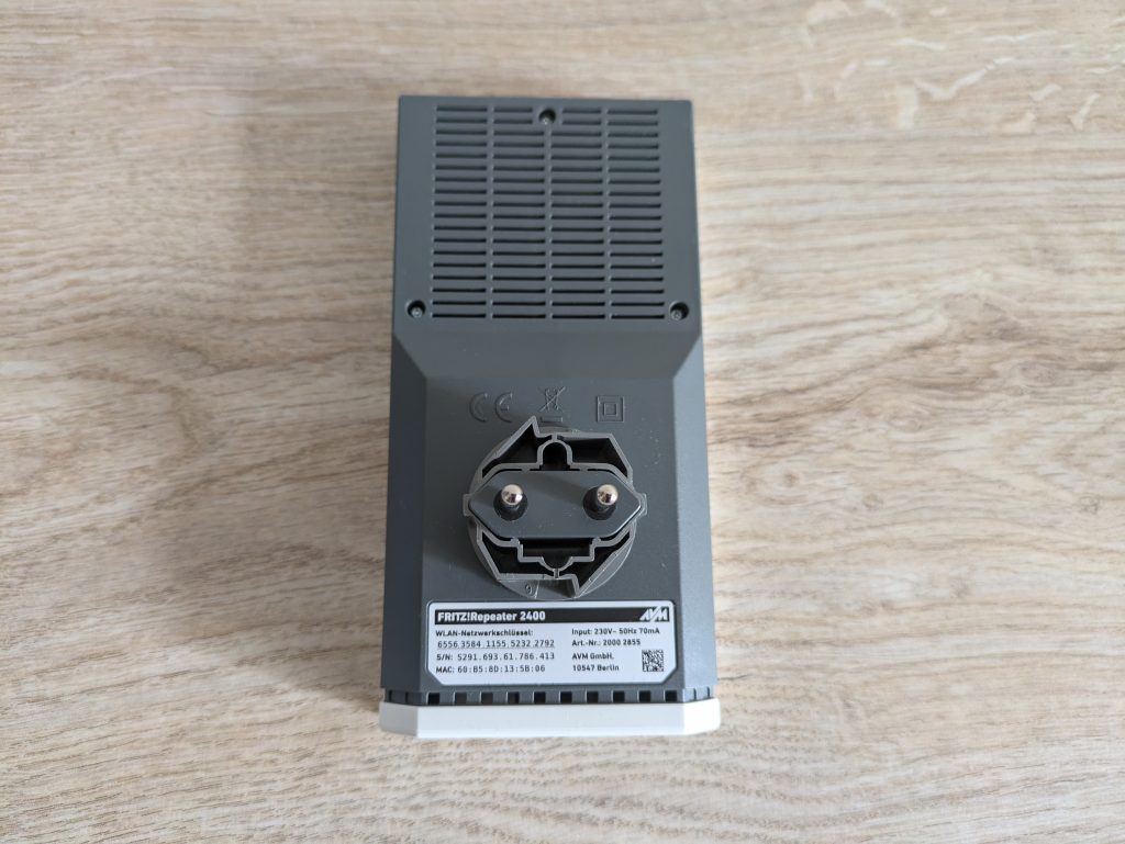 AVM FRITZ! 2400 WLAN-Repeater von hinten