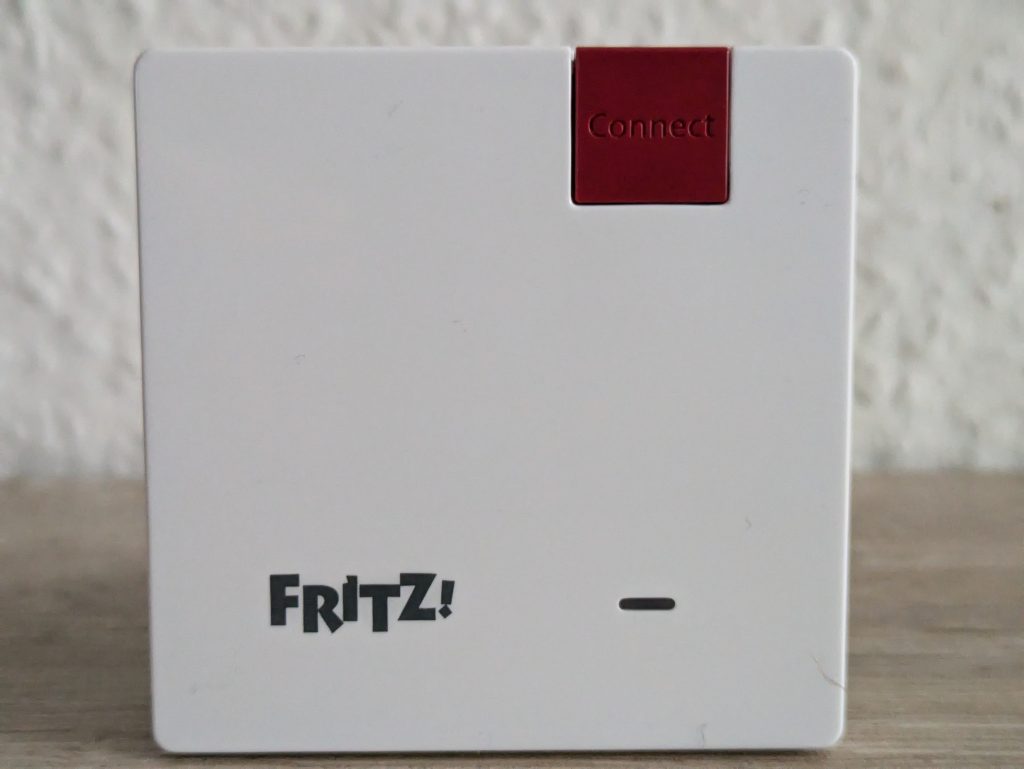 AVM FRITZ! 600 WLAN-Repeater von vorne in der Nahansicht