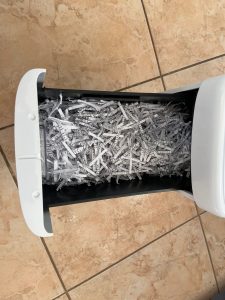 Auffangbehälter des Peach PS500-15 Aktenvernichters
