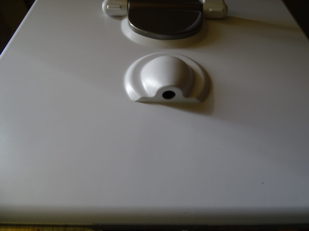Azhien JSK-40 Tageslichtlampe Ladebuchse