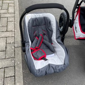 Bergsteiger Kinderwagen Babywagen Capri 3in1 Babyschale