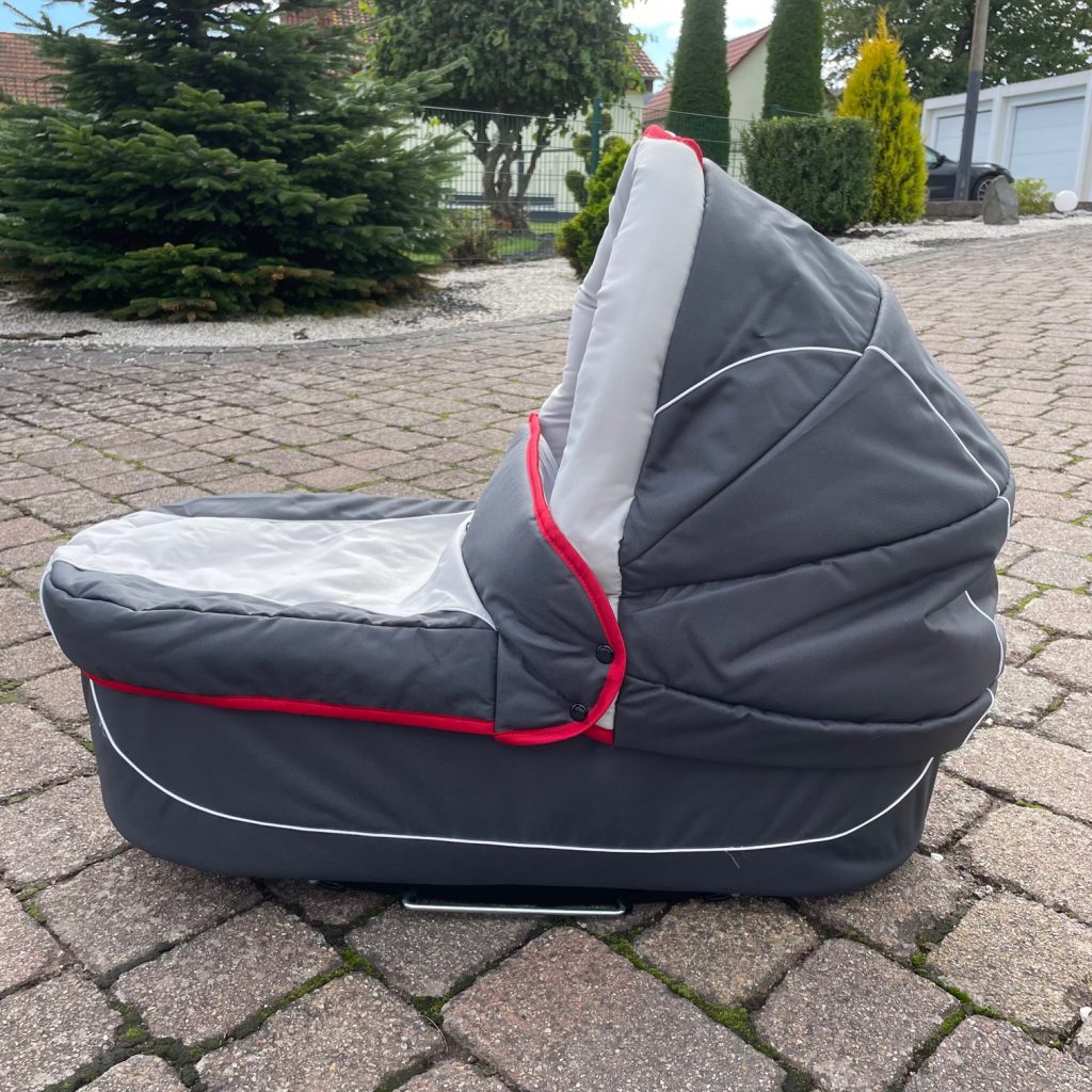 Bergsteiger Kinderwagen Babywagen Capri 3in1 Babywanne