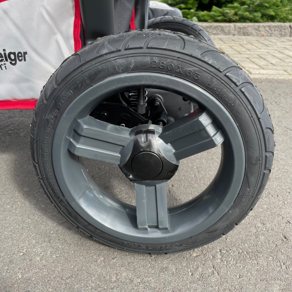 Bergsteiger Kinderwagen Babywagen Capri 3in1 Hinterräder