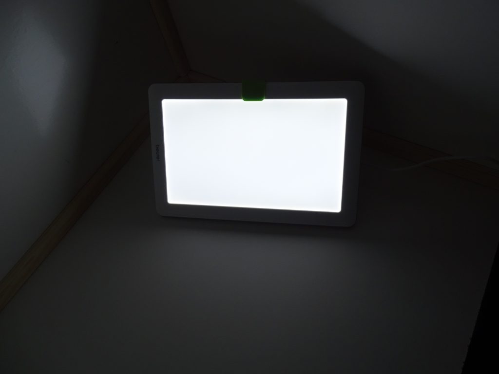 Beurer TL 30 Tageslichtlampe eingeschaltet
