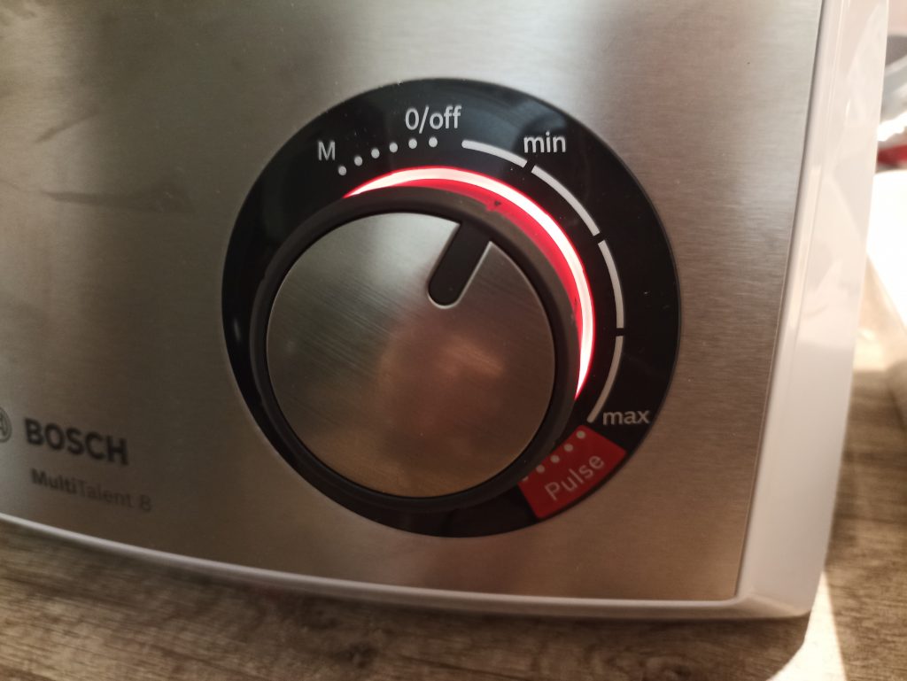 Bosch MultiTalent 8 MC812S814 Küchenmaschine, Drehknopf beleuchtet