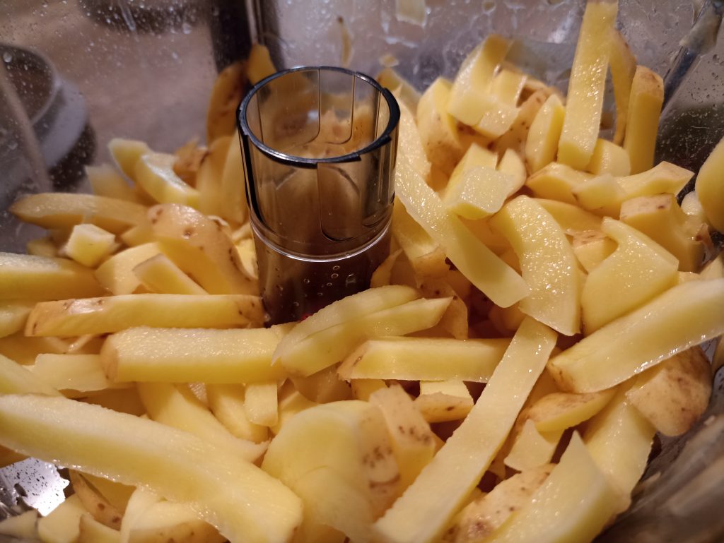Bosch MultiTalent 8 MC812S814 Küchenmaschine, Pommes frisch geraspelt