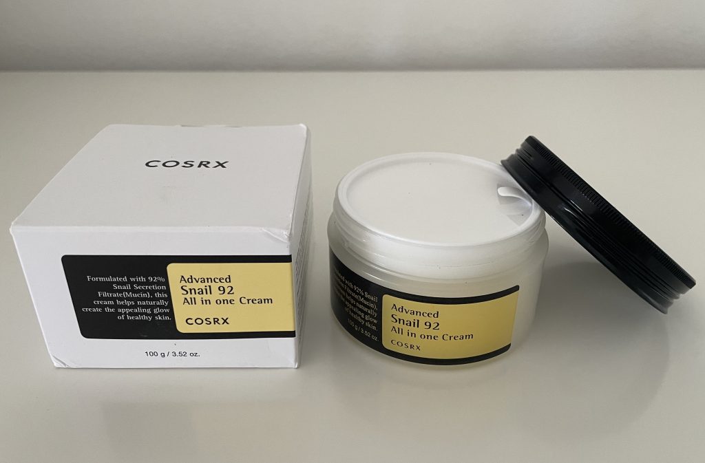 COSRX Advanced Snail 92 All in One Cream Gesichtscreme mit abgeschraubtem Deckel