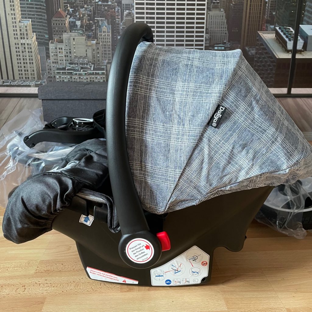 Daliya Bambino Kombikinderwagen Babyschale Seitenansicht