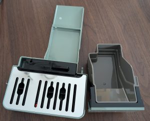 DeLonghi Rivelia EXAM441.55.GR Kaffeevollautomat Abtropfschale und Auffangbehälter