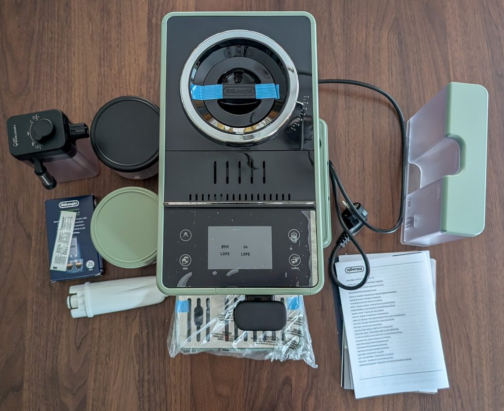 DeLonghi Rivelia EXAM441.55.GR Kaffeevollautomat Lieferumfang von oben