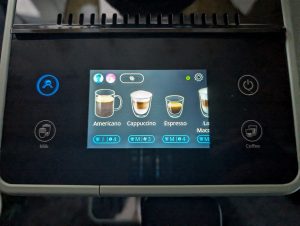 DeLonghi Rivelia EXAM441.55.GR Kaffeevollautomat Profil 2 Dispay im Test