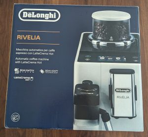 DeLonghi Rivelia EXAM441.55.GR Kaffeevollautomat Verpackung